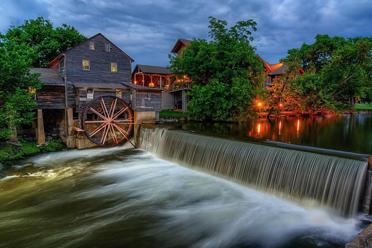 Wilderness Lodge, Hot Tub, Game Room, Pool Access, 1089 Free Tickets Each Paid Day, Dollywood And M Sevierville Exterior photo