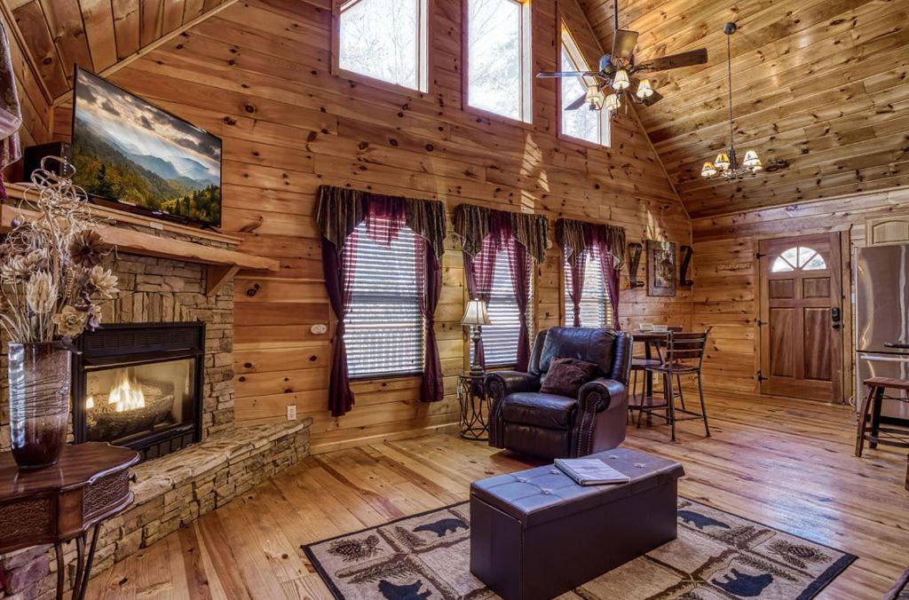 Wilderness Lodge, Hot Tub, Game Room, Pool Access, 1089 Free Tickets Each Paid Day, Dollywood And M Sevierville Exterior photo