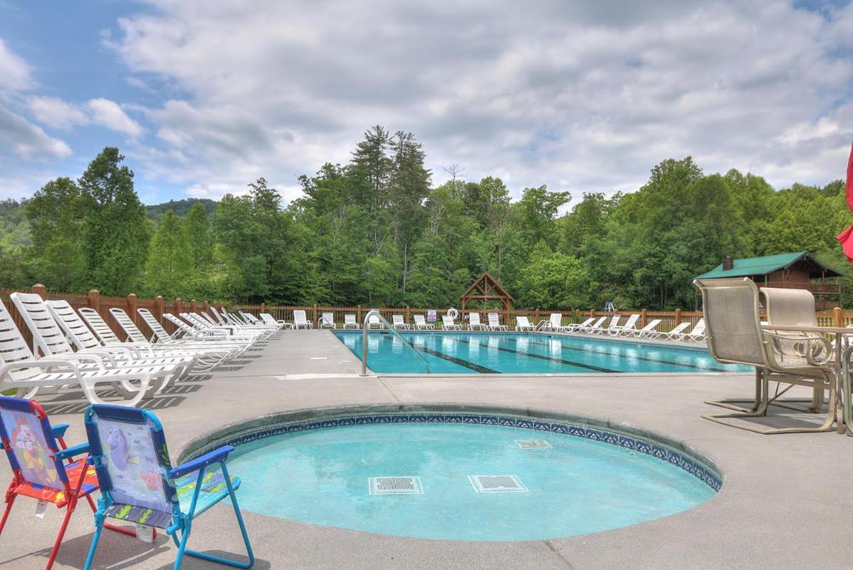Wilderness Lodge, Hot Tub, Game Room, Pool Access, 1089 Free Tickets Each Paid Day, Dollywood And M Sevierville Exterior photo