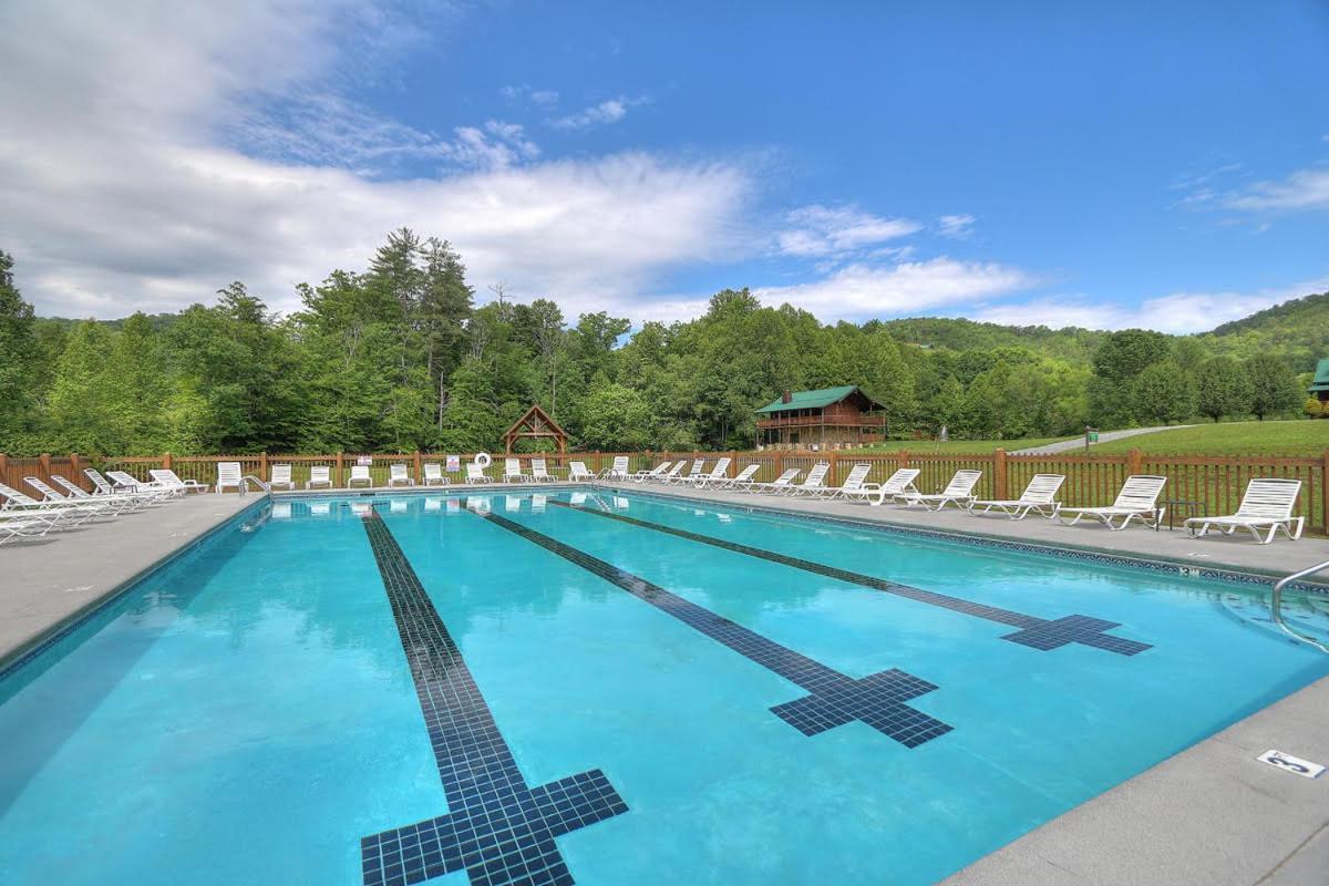 Wilderness Lodge, Hot Tub, Game Room, Pool Access, 1089 Free Tickets Each Paid Day, Dollywood And M Sevierville Exterior photo